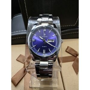 WWOOR Women's Fashion Quartz Watch w/ Day/Date Indicator Silvertone WR8804L #169